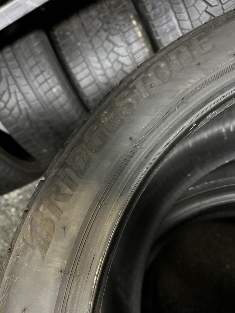 Резина 265/45/21  Bridgestone R21 комплект літо 2022 90% залишок