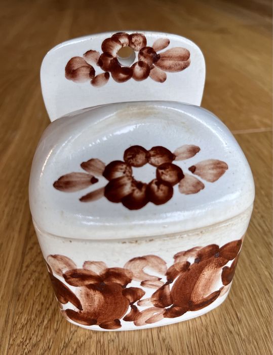 Porcelanowy pojemnik/solniczka