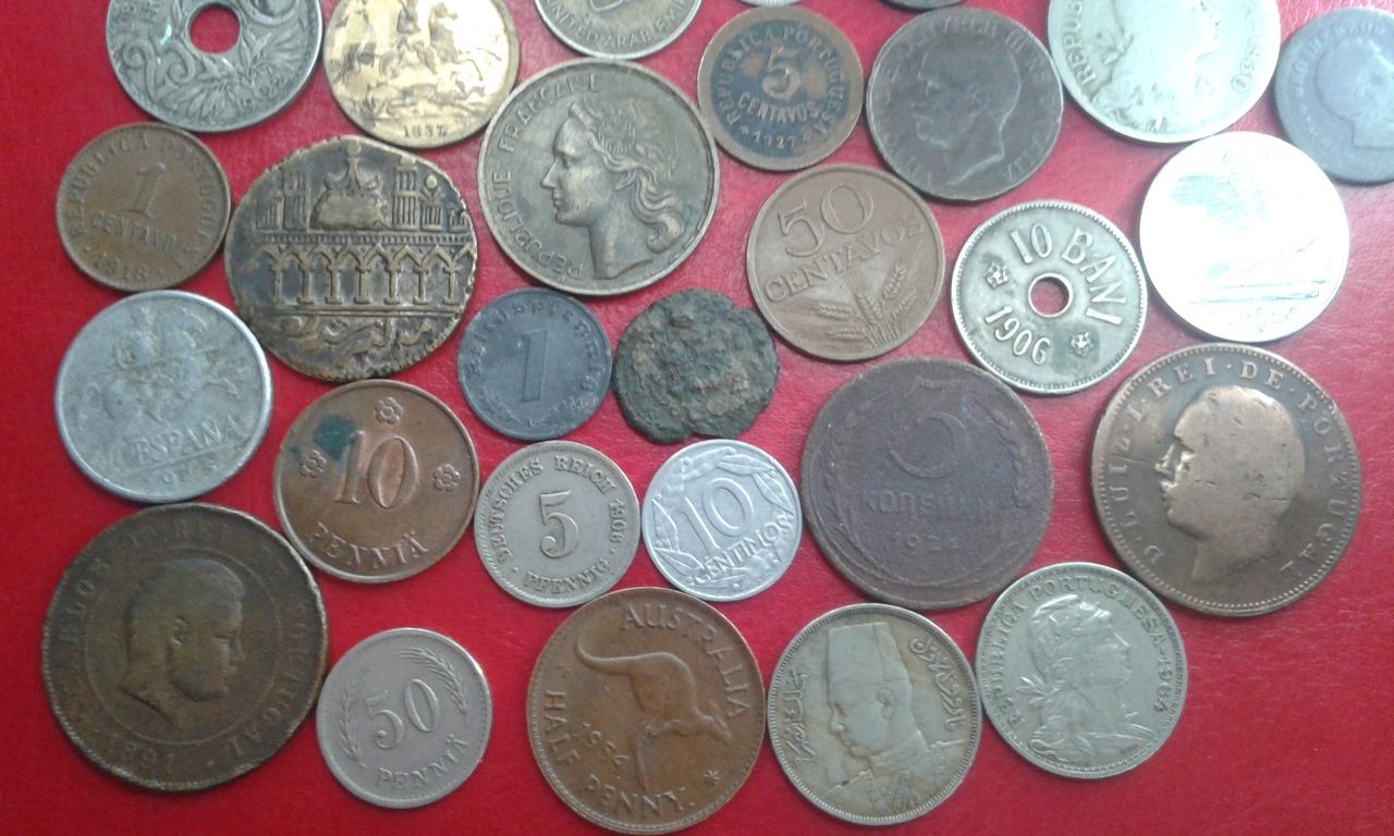 Старі монети і жетони