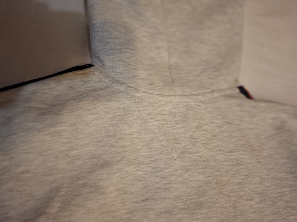 Tommy Hilfiger толстовка/худи для девушки