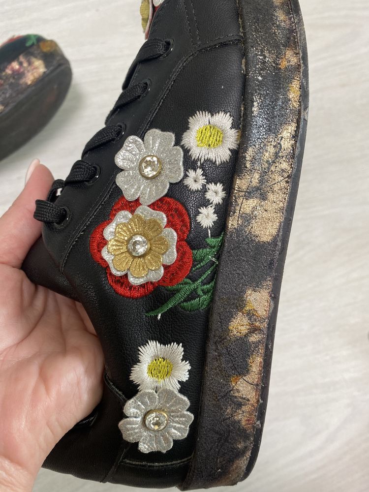 Туфлі мокасини