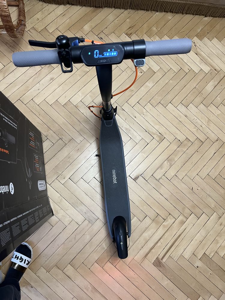 Електросамокат Segway Ninebot E2 Plus E Black