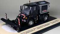 Mercedes-Benz Unimog U300 Pług FULDA Model 1:32 Schuco + Gablotka