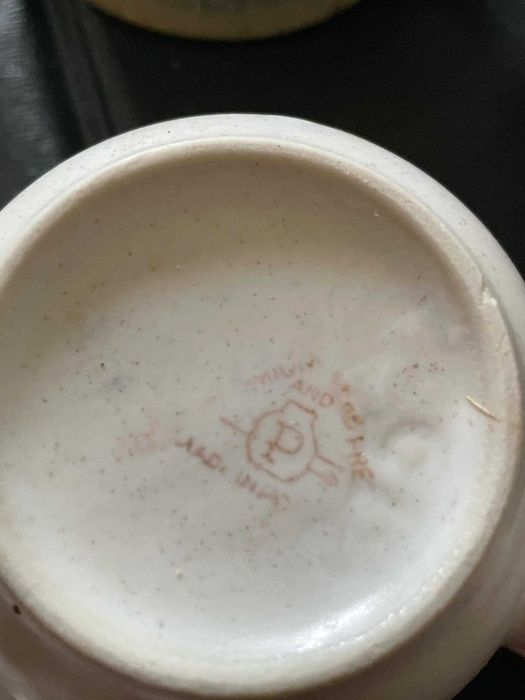 Porcelit filiżanki oraz dzbanek komplet