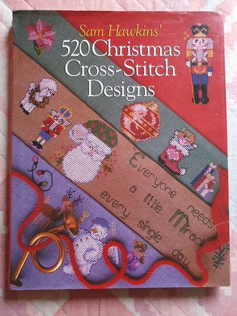 Книжка з новорічними і різдвяними схемами вишивки хрестиком
