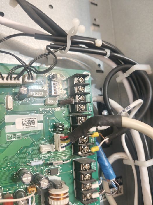 Panasonic Aquarea - kabel łączący pompę ciepła z modułem cz-taw1