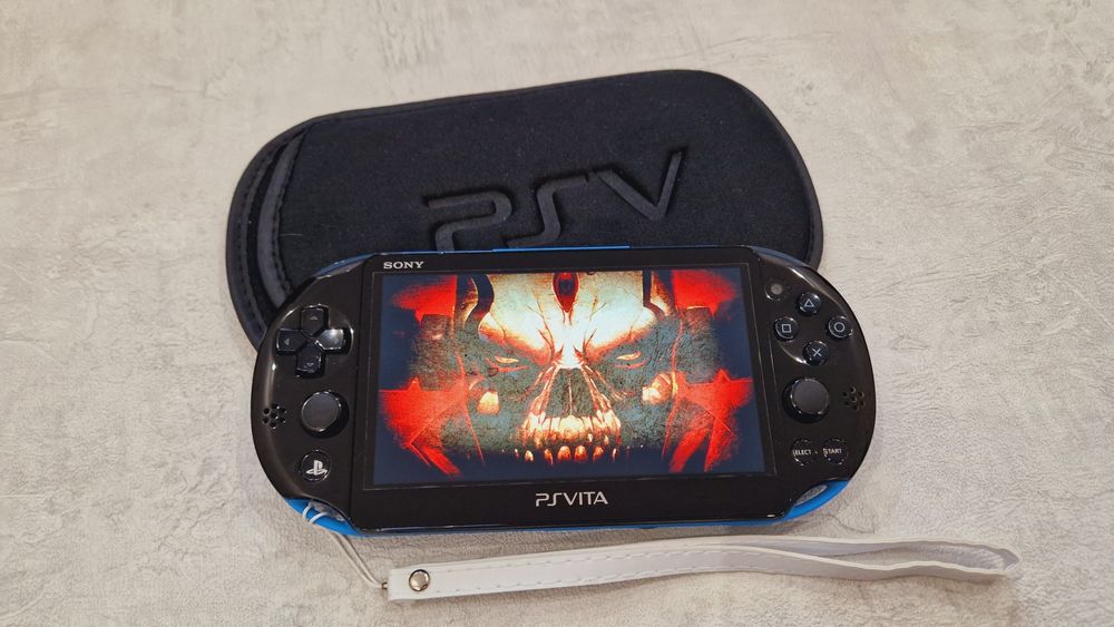 PS Vita Slim 64гиг + 70игр +чехол!