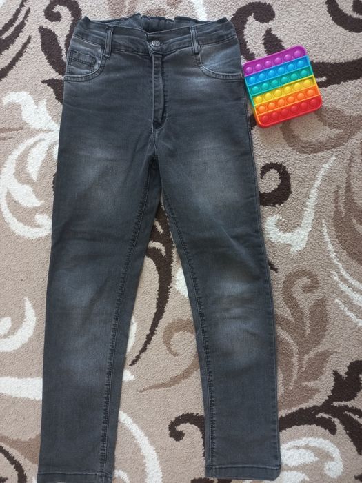 Джинсы на мальчика.  Отличное состояние.