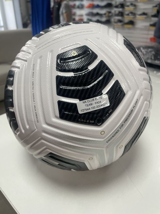 М'яч футбольний Nike Club Elite Team FZ7544-100