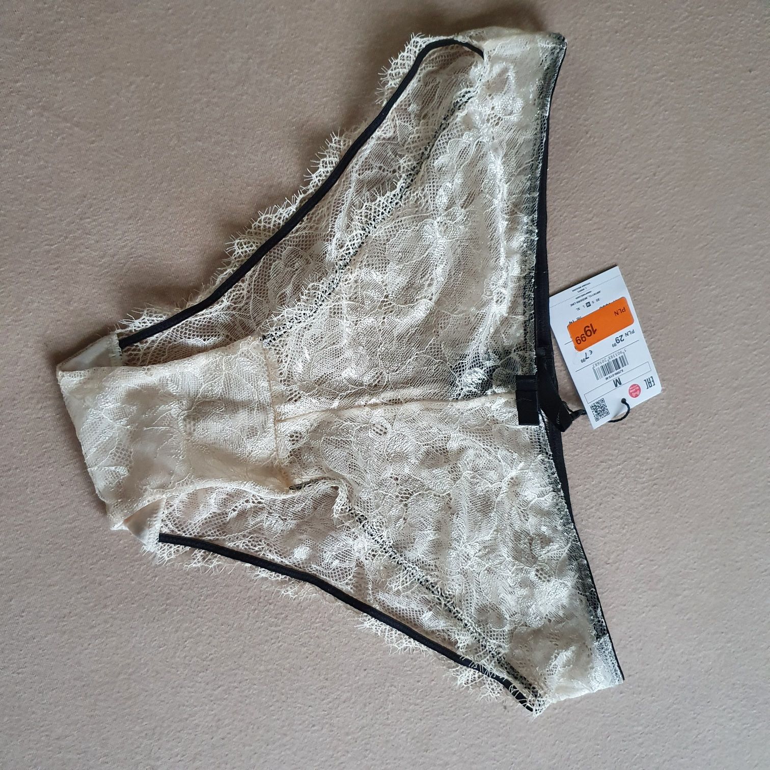 Nowe majteczki figi koronkowe ecru Reserved M seksowne