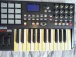 Professional MPK25, mobilny kontroler MIDI z funkcjami produkcji MPC.