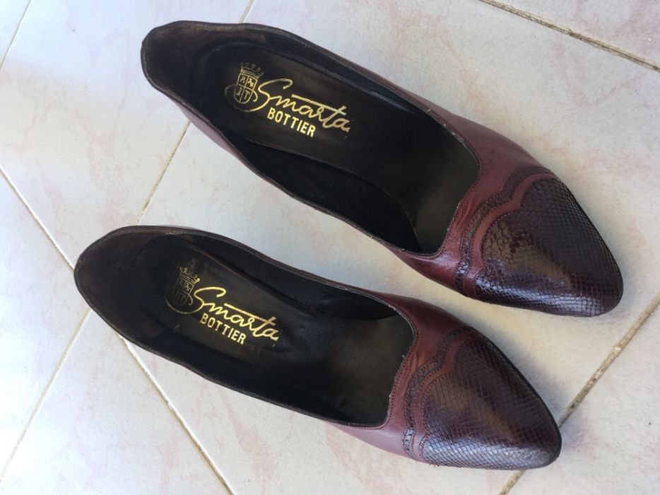 Sapatos altos de pele bordo 36