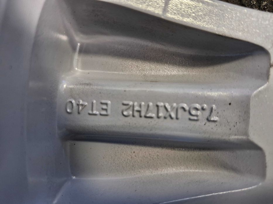Komplet NOWYCH felg aluminiowych Mercedes Benz 17" z czujnikami