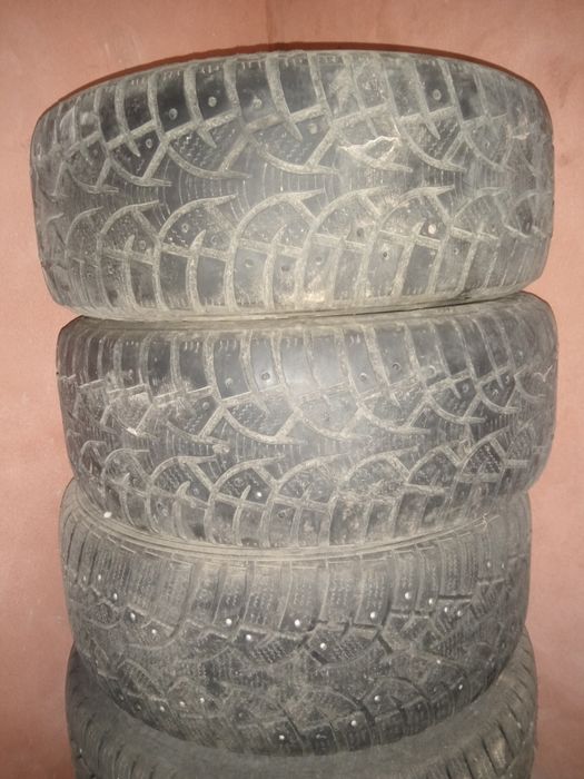 Покришки 215/55R16