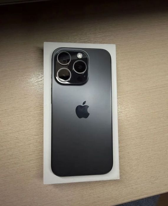 iPhone 15 pro 128 gb