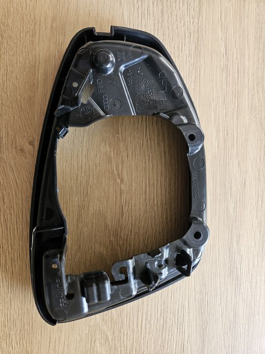 Obudowa lusterka Audi A3 8Y