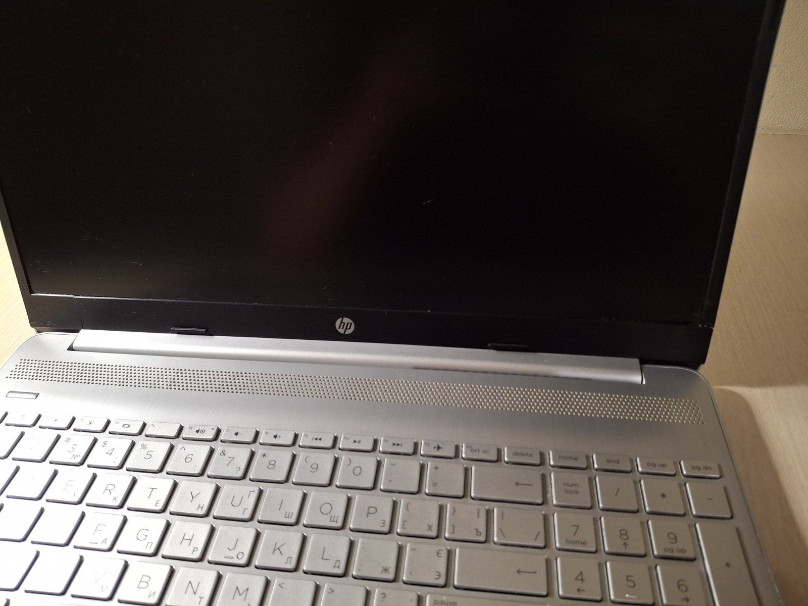 Ноутбук HP 15-dw1014ua  /Intel Core i5-10210U / RAM 12 / SSD 256 gb /
