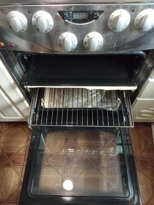 Електроплита GORENJE EC 777 з рук дбайливої господині