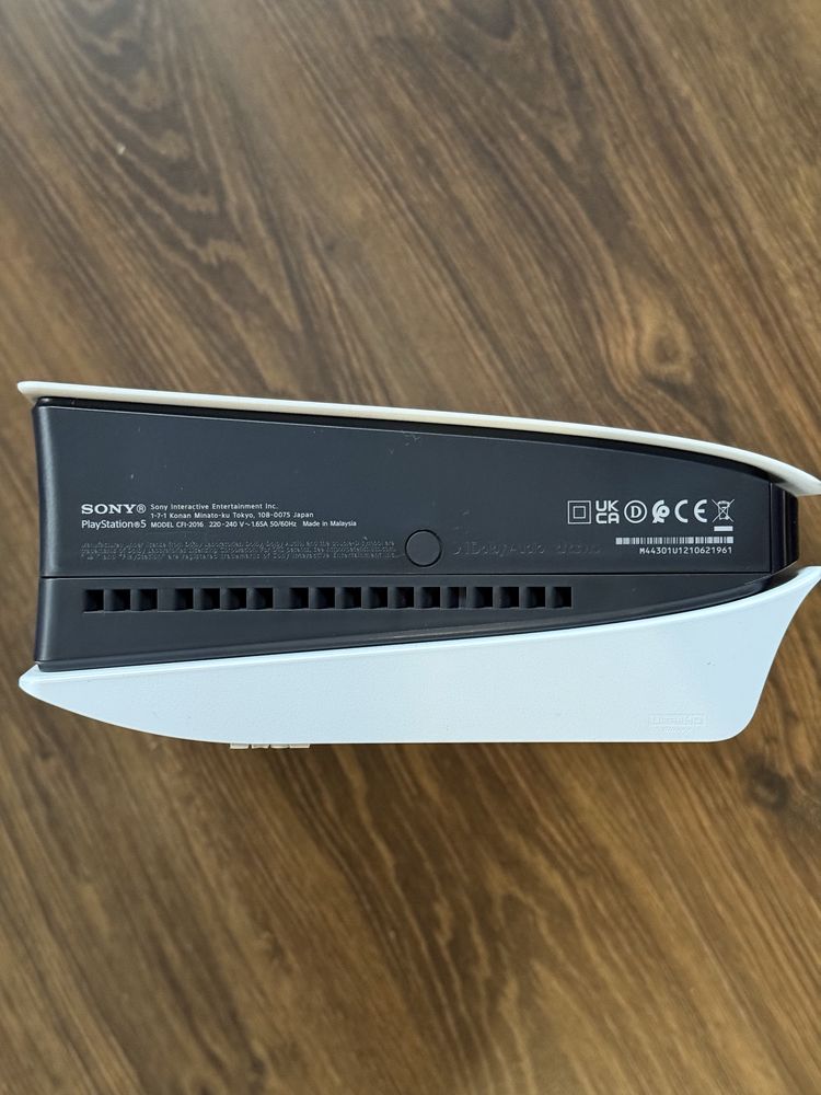 Ps 5 на 1 TB + 3 игры , состояние идеал