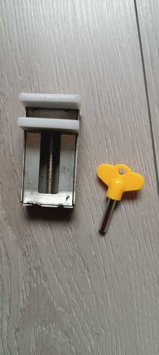 1 szt. Blokada do drzwi Okna Ogranicznik Regulowany