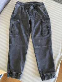 Spodnie jeansowe chłopięce 140