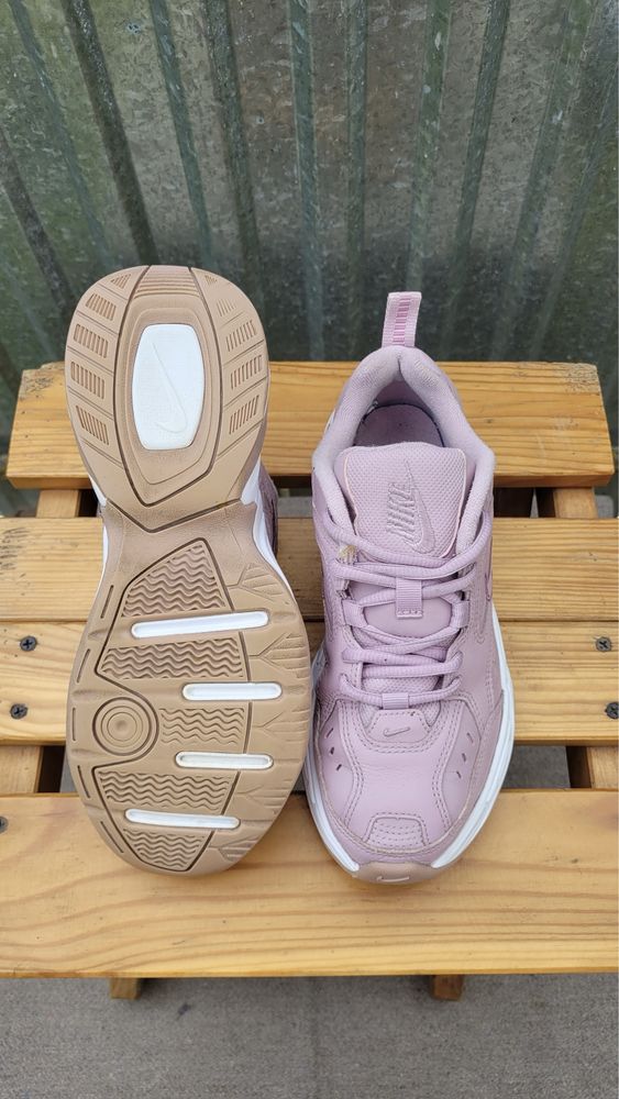 Кросівки Nike M2K Tekno жіночі