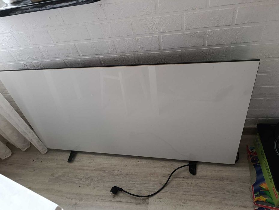 Обігрівач Emby 2000 грн.