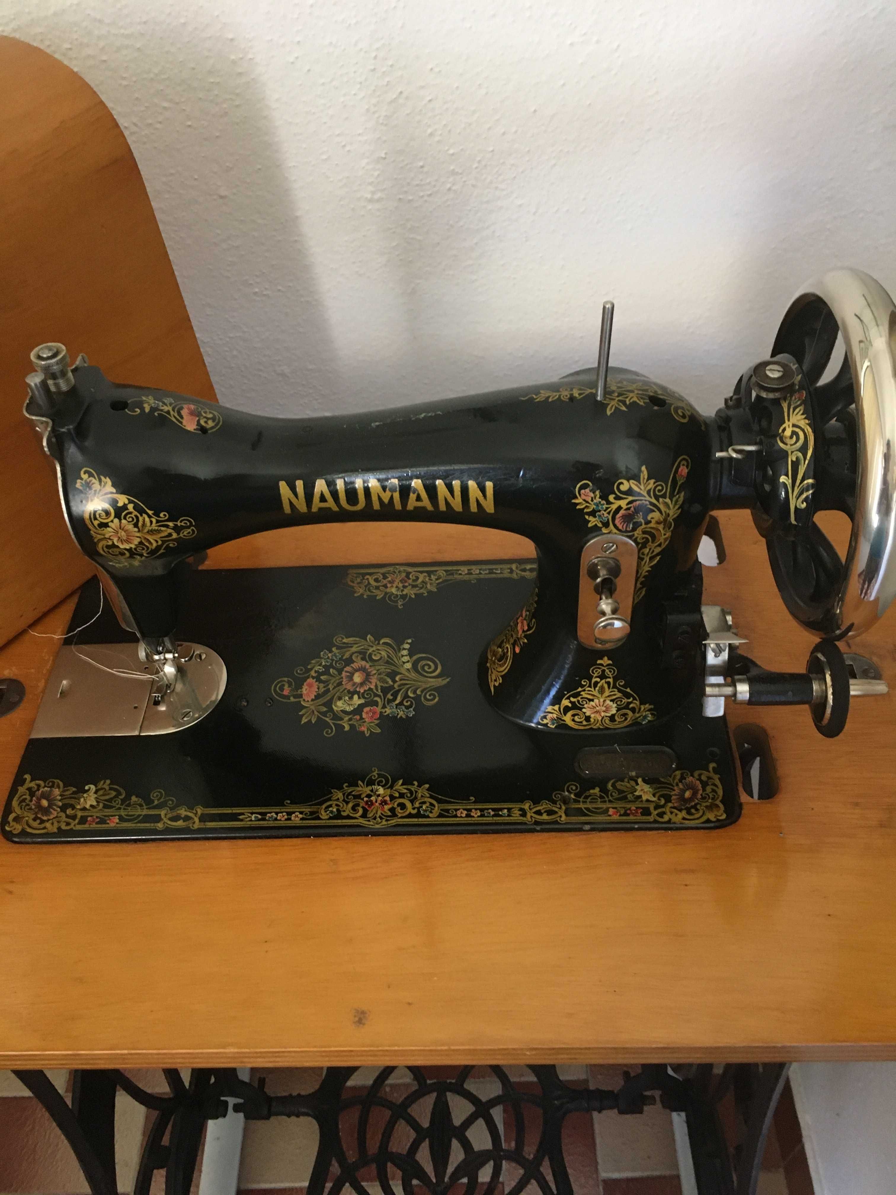 maquina de costura NAUMANN