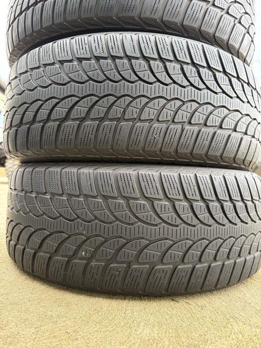 225/55/17 Bridgestone Blizzak LM-32