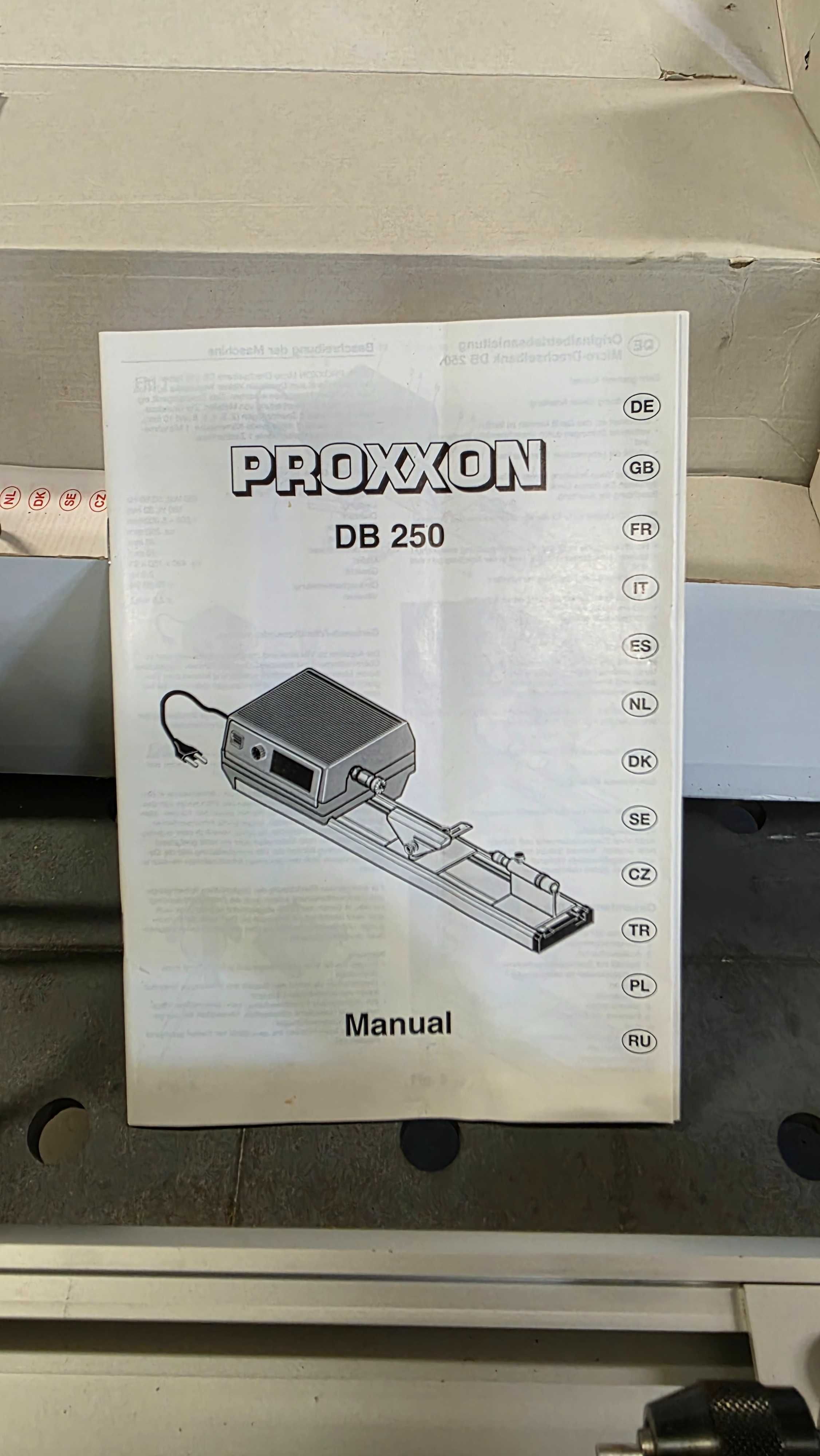 Minitokarka Proxxon DB 250