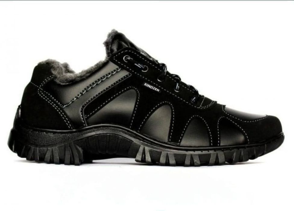 Чоловічі зимові кросівки.