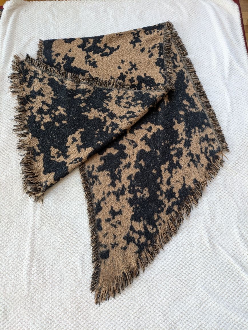 Brązowy duży szal, chusta. H&M.230 cm x 65 cm