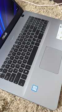 Asus VivoBook 17 Intel core i5 ssd 256 (Идеальное состояние)