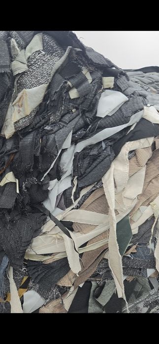 Залишки відходи  тканина , нетканка і войлок