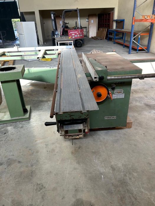 Máquina Esquadrejadora