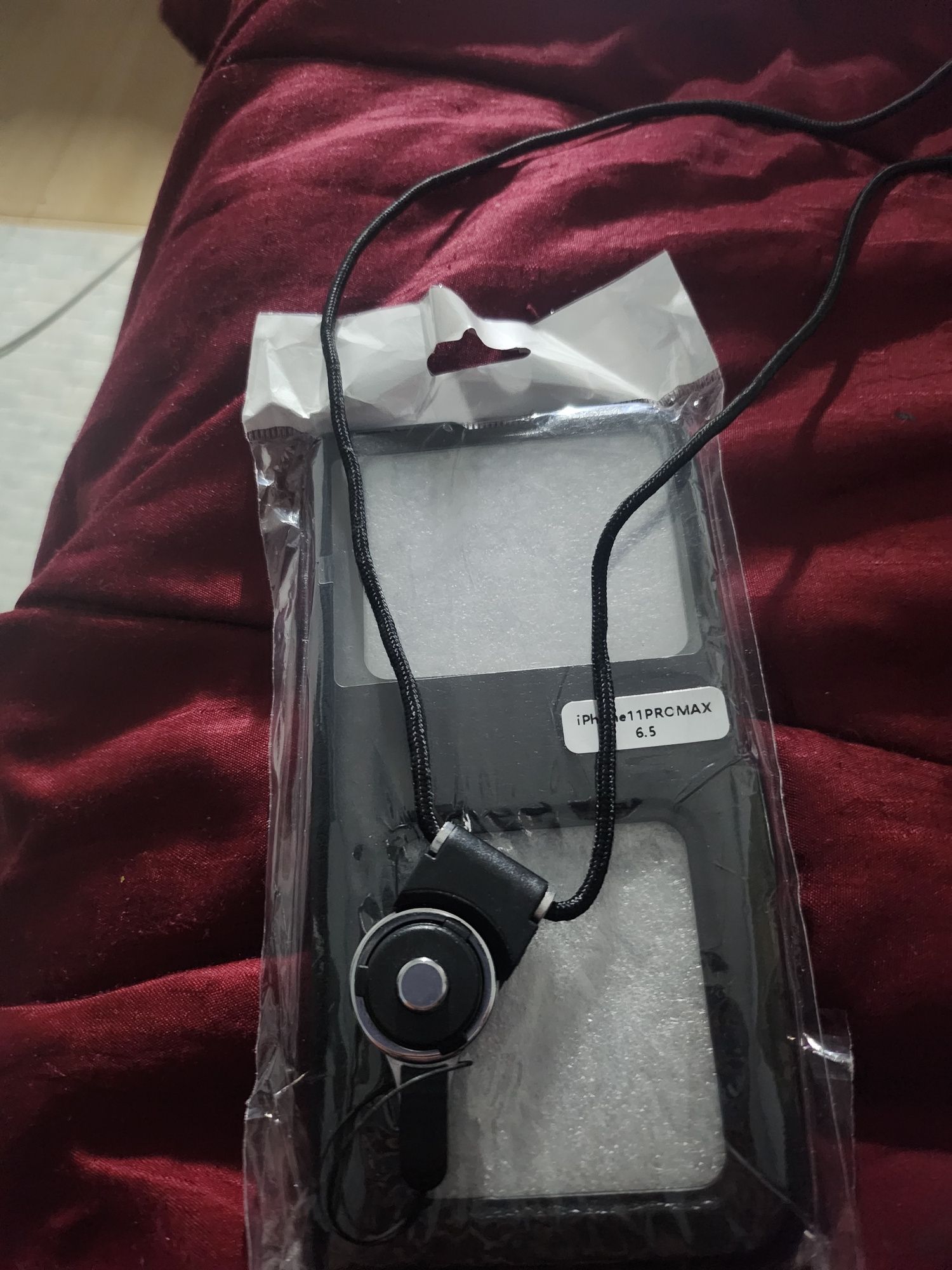 Vendo capa nao aberta de iPhone 11 ProMax