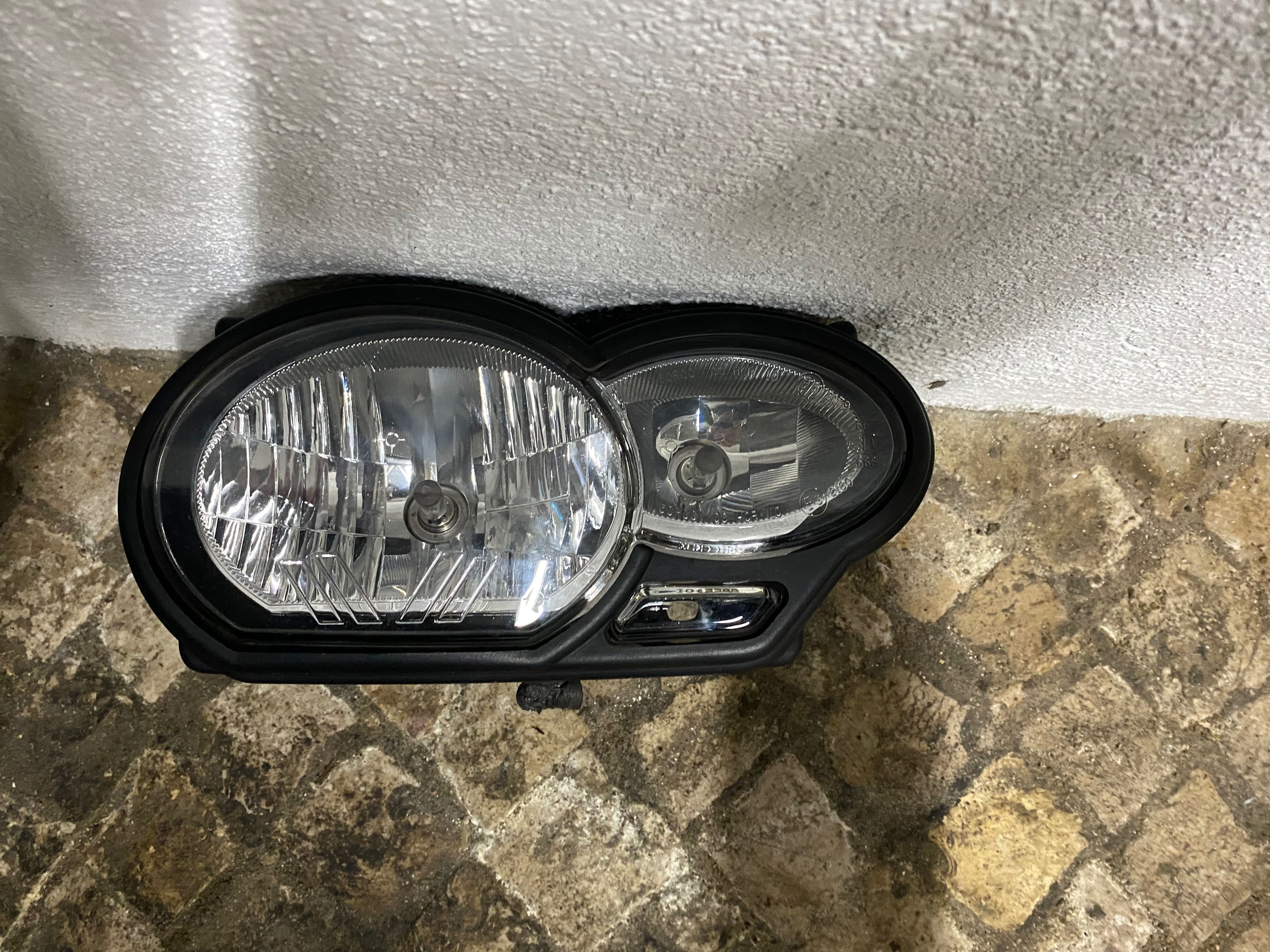 Farol BMW GS como novo