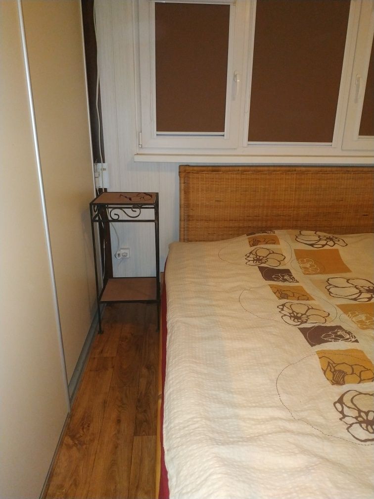 OKAZJA Kuty stolik kwietnik metaloplastyka ozdobny mebelek retro boho