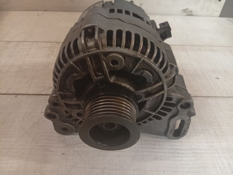 VW T4 1,9 TD Alternator sprawny gwarancja wysyłka