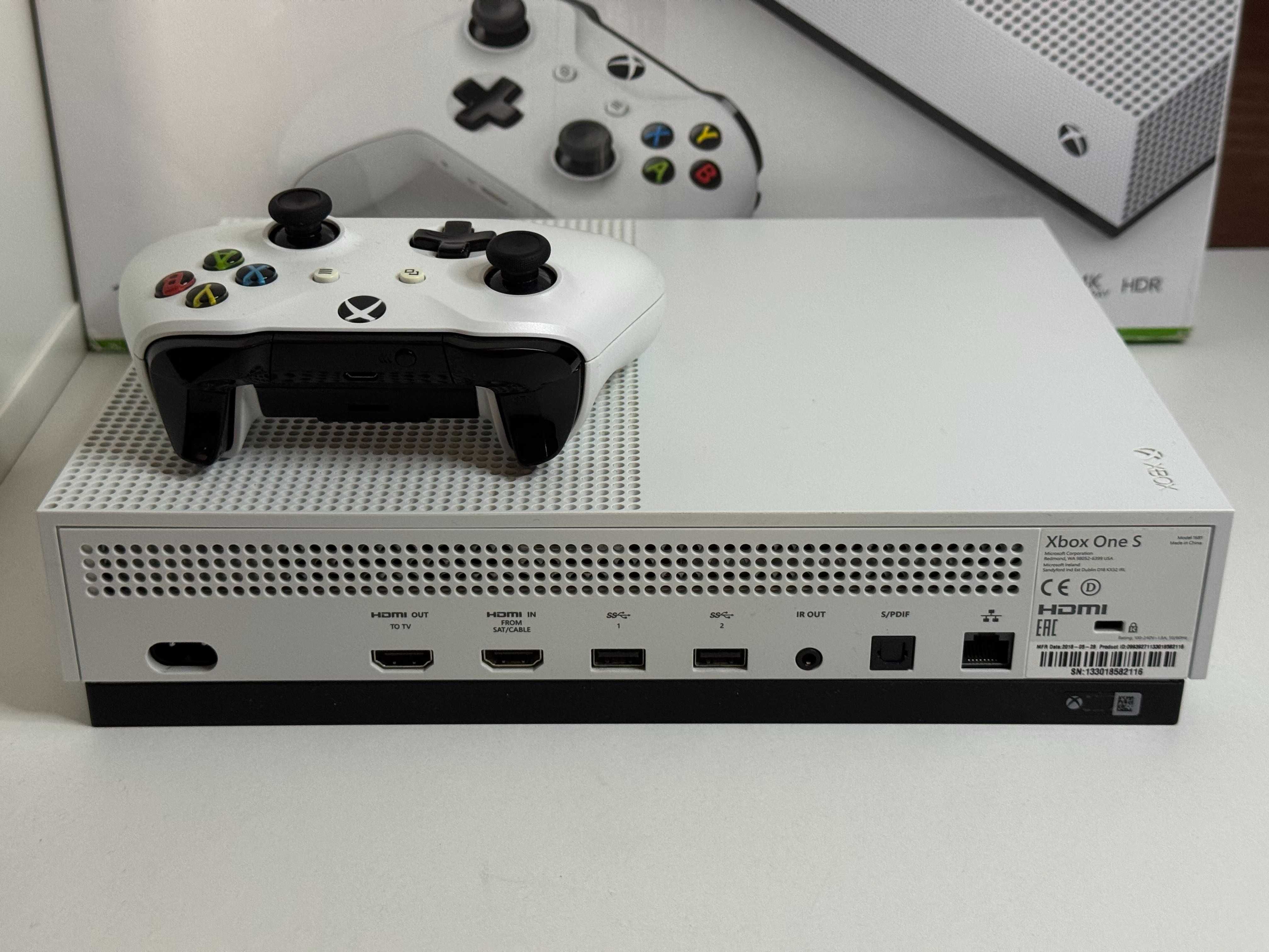 Konsola XBOX ONE S 1TB z Padem Napędem i Pudłem Super Stan