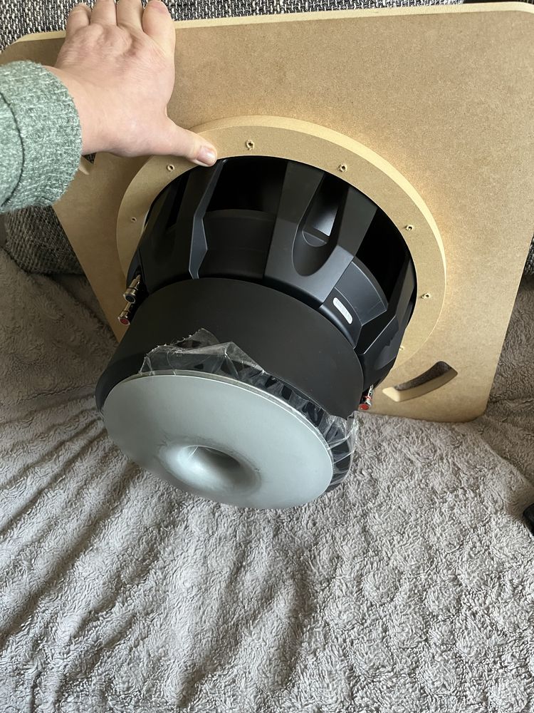 JL AUDIO 13w7Ae NOWY !!! Tylko rozpakowany