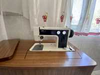 Máquina de costura PFAFF 210