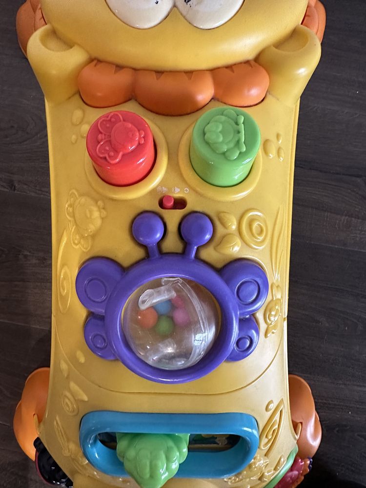 Stolik interaktywny Lew Fisher Price