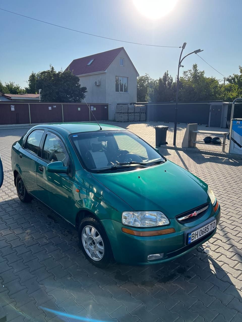 Продам Chevrolet t 200