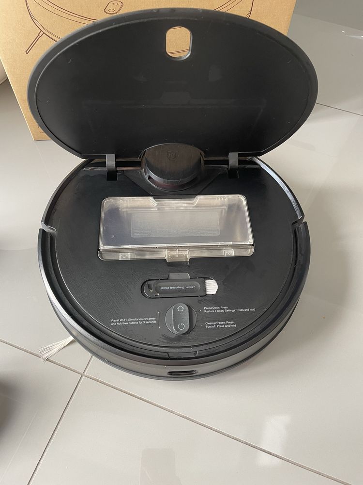 Robot sprzątający Xiaomi Mi Vacuum Mop Pro czarny