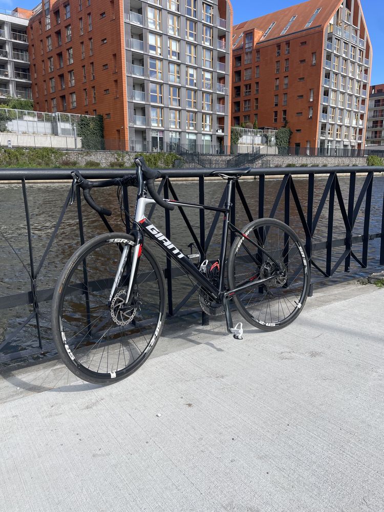 Rower szosowy giant defy super stan gotowy do triathlonu