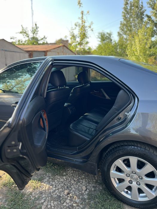 Продам Toyota Camry 3.5