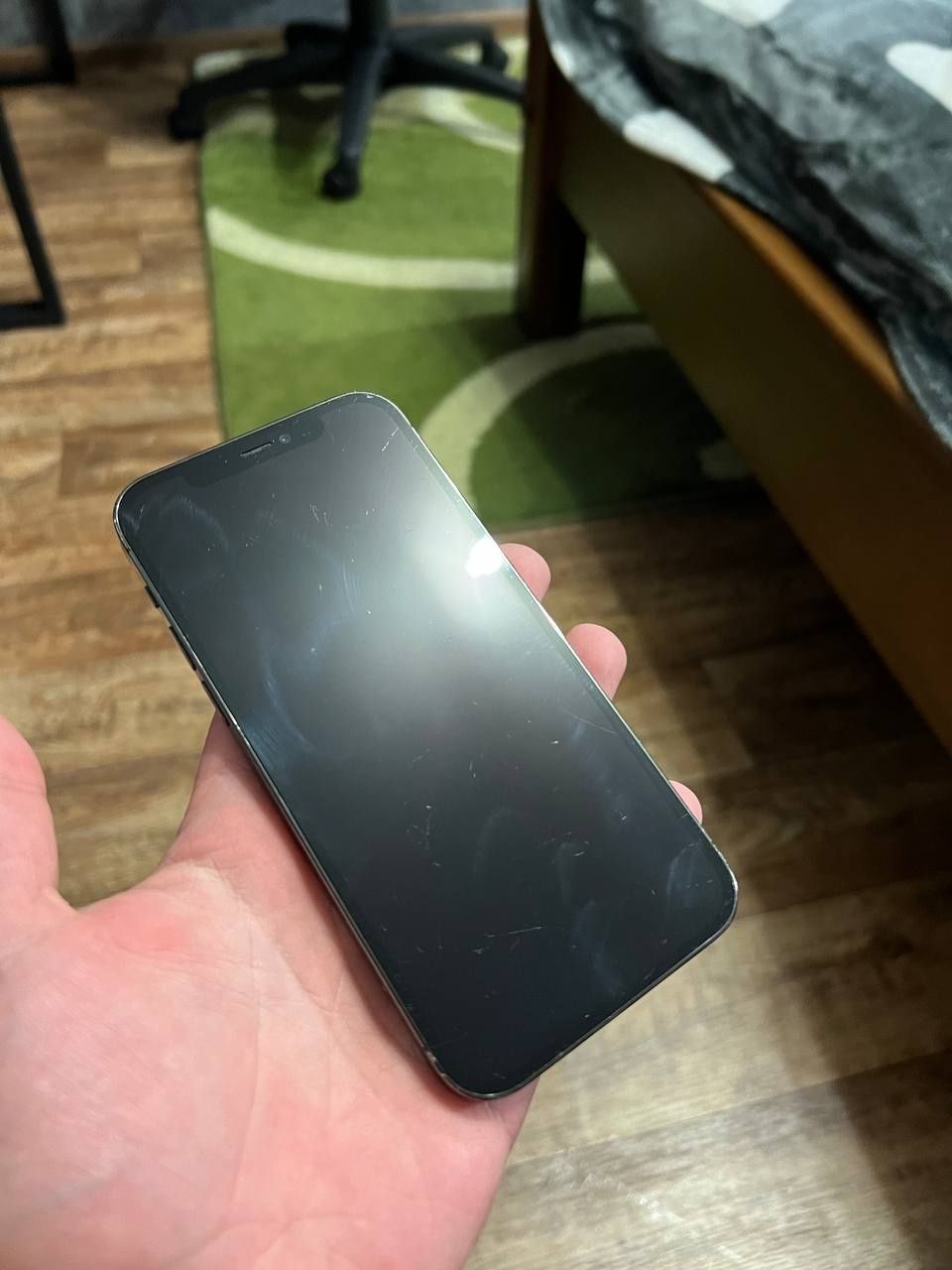 Терміново продам iPhone 12 pro 256gb