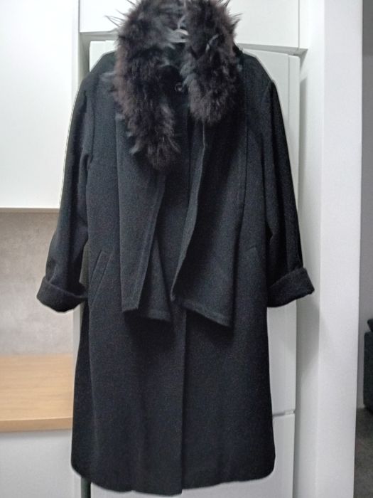 Czarny płaszcz z futrem naturalnym wełna z kaszmirem XXL