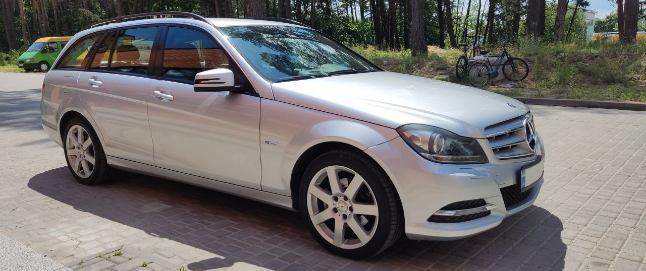 Mercedes Benz C220